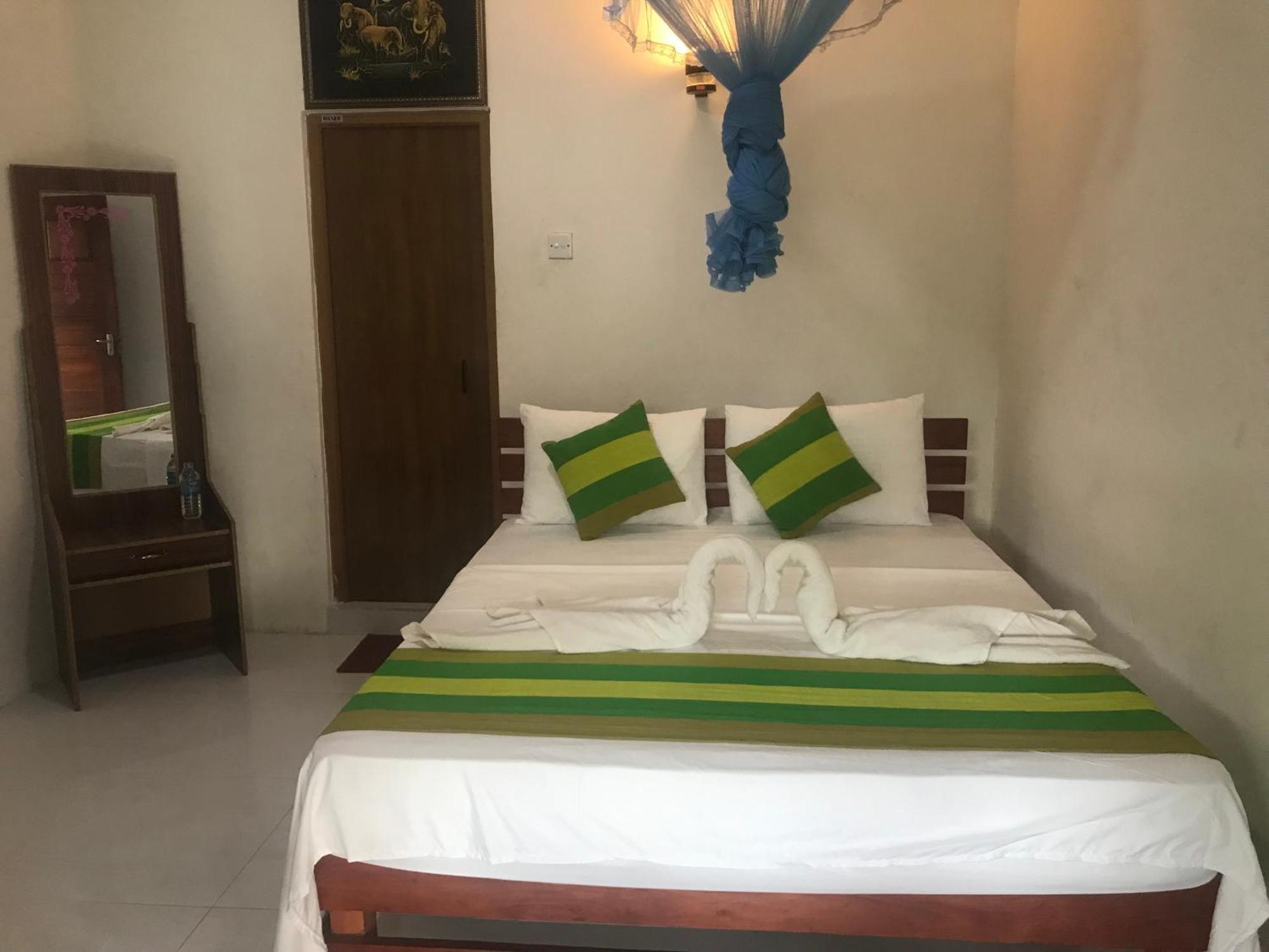 Rustle Hill Home Stay-Ella Eksteriør bilde